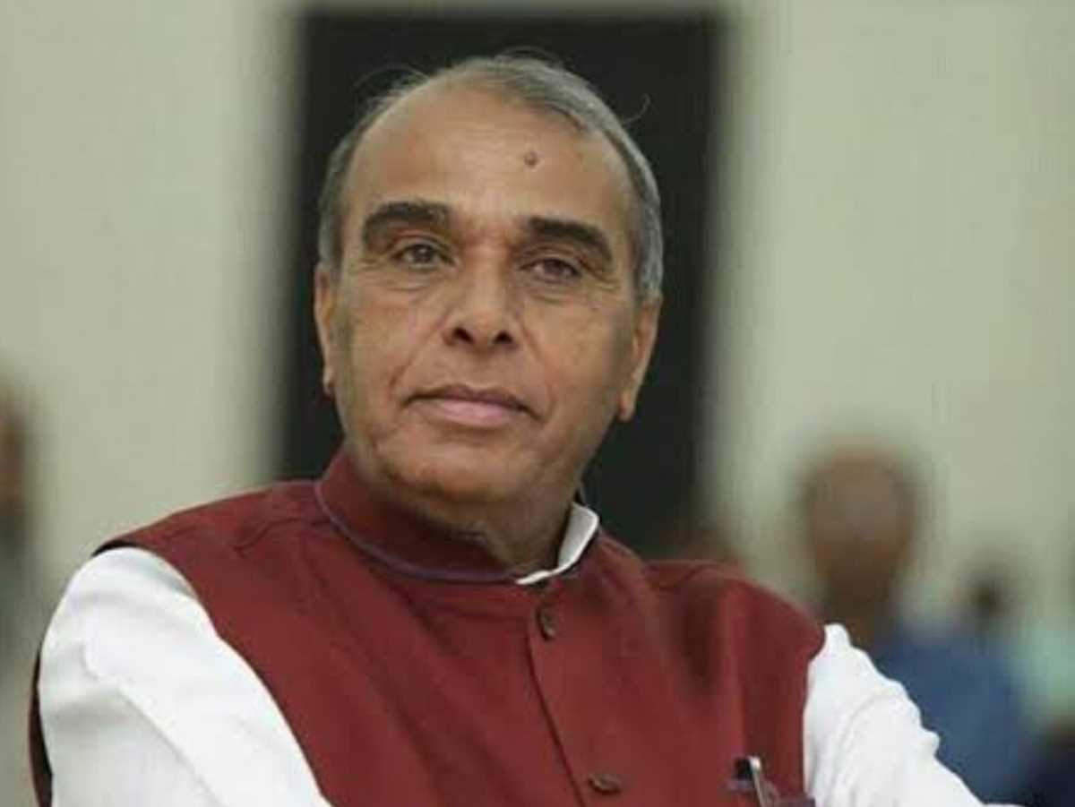 महाराष्ट्र हो या कर्नाटक, वक्फ बोर्ड के ऐसे दावे इसके बनाने के उद्देश्य को विफल करते हैं : जगदंबिका पाल महाराष्ट्र हो या कर्नाटक, वक्फ बोर्ड के ऐसे दावे इसके बनाने के उद्देश्य को विफल करते हैं : जगदंबिका पाल